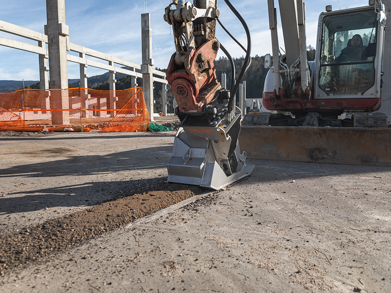 Raboteuses hydrauliques pour voirie, préparation de surface et reprise de chaussée